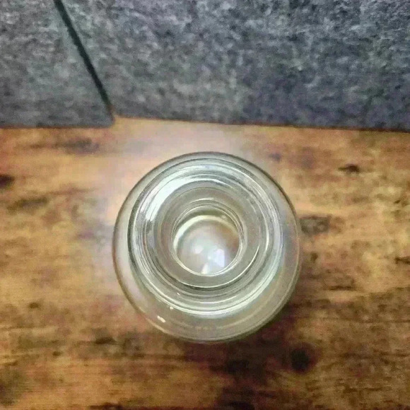 Vintage Clear Glass Liquor Decanter With Cut Fern Pattern No stopper - Picture 4 of 10